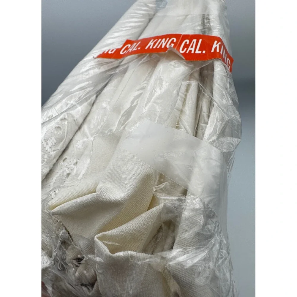 Vintage Dan River Cal King Sheets Cream Embroidered Eyelet Scalloped Lace
